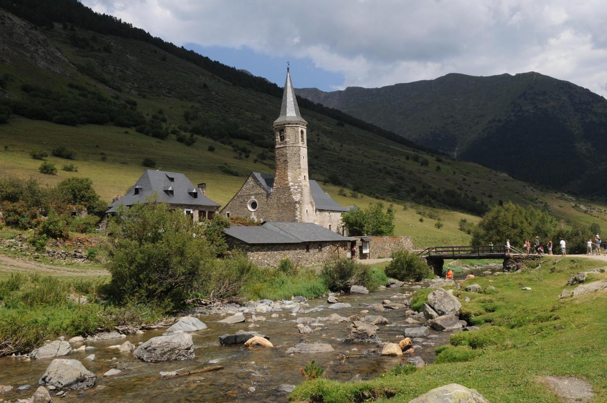 El Refugio De Aran Vielha Aparthotel ภายนอก รูปภาพ